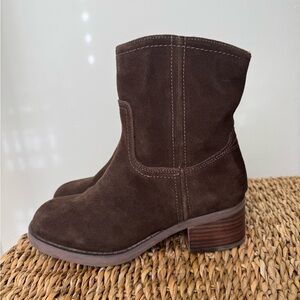 Blondo Brown Suede Waterproof Boots